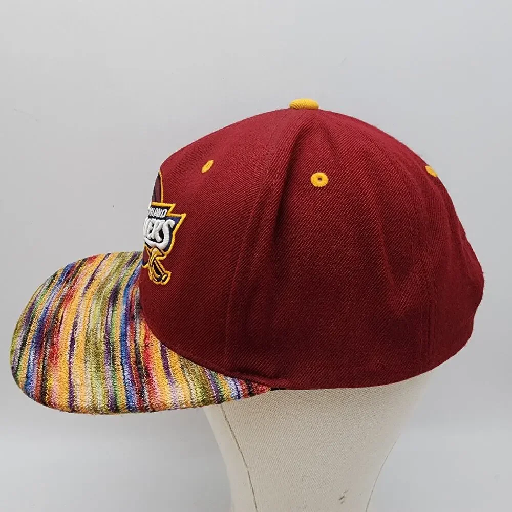 Cleveland Cavaliers Snapback Hat Cap Woven Flat Brim Maroon Wool Blend Retro
